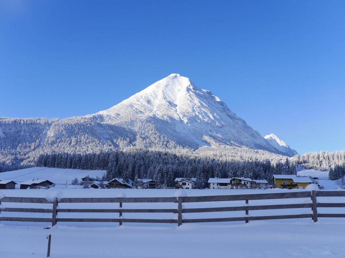Alpenchalet im Leutaschtal Exterior foto