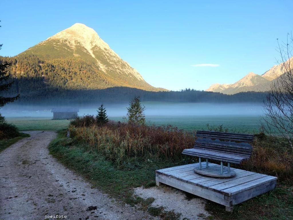Alpenchalet im Leutaschtal Exterior foto